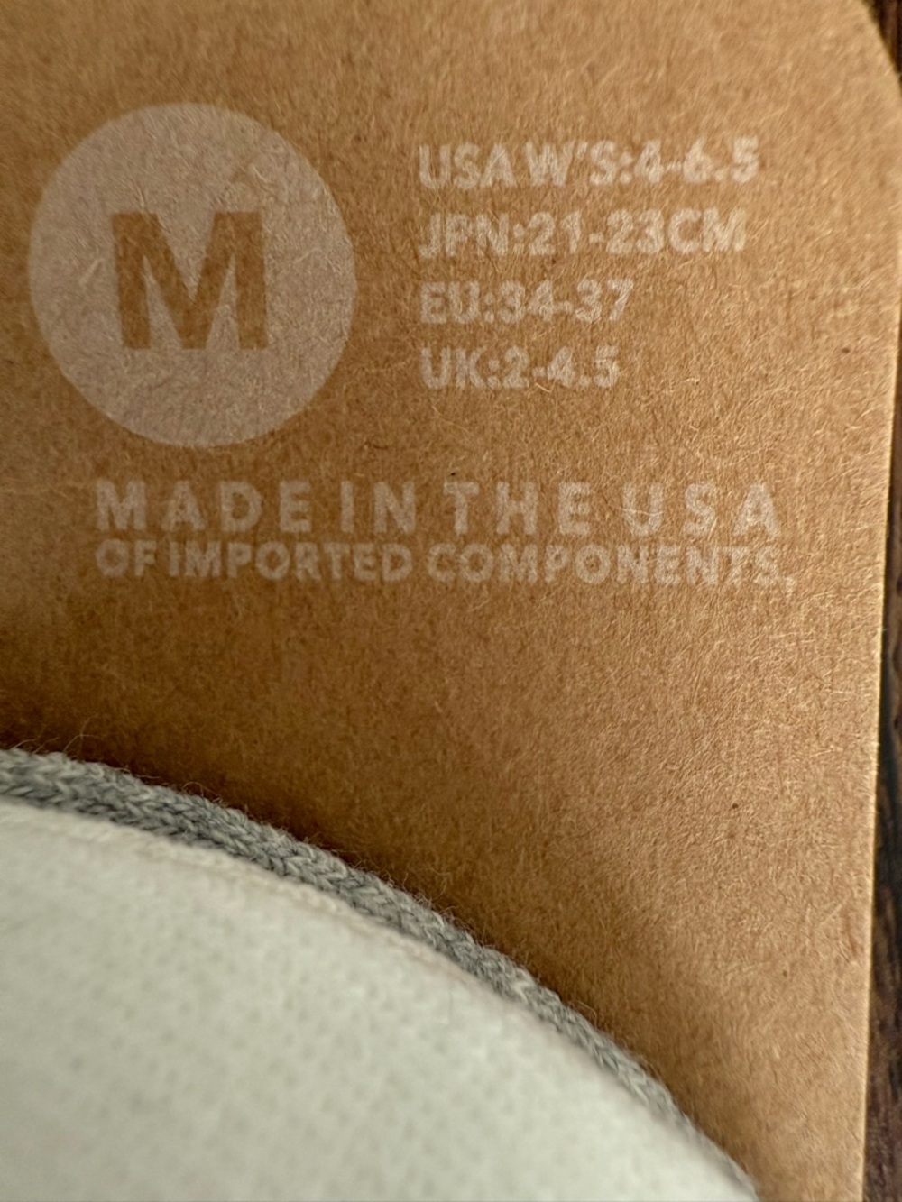 Patagonia White Lightweight Hiking Crew Socks - Pack - Picture 2 of 3